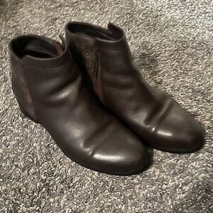 Propet Women's Black Leather Ankle Boots